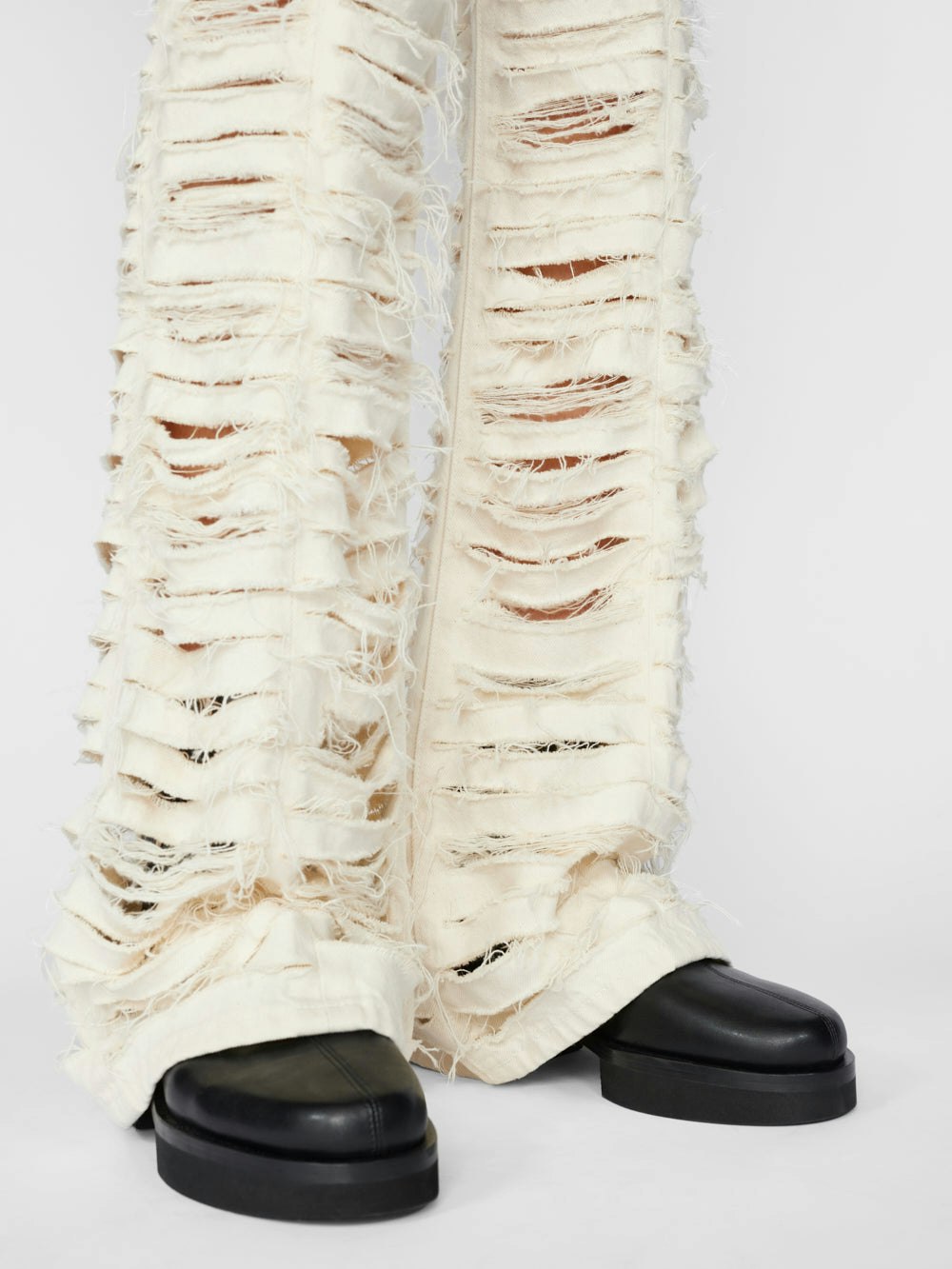 jean hem detail view